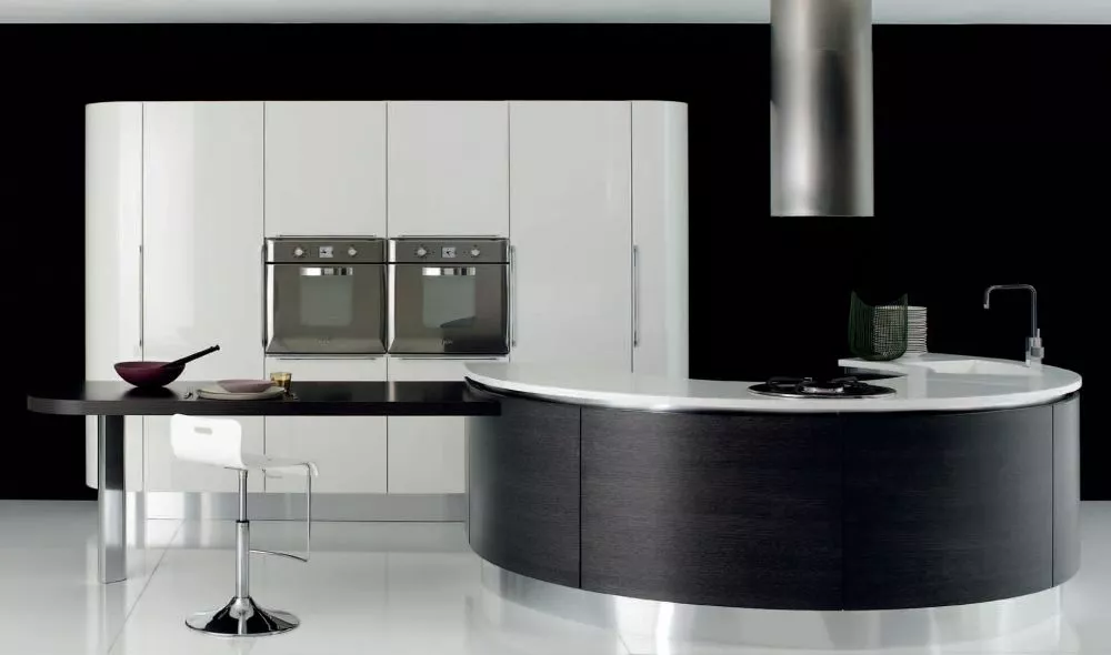 Cucina Moderna con Isola o Penisola: Come Scegliere